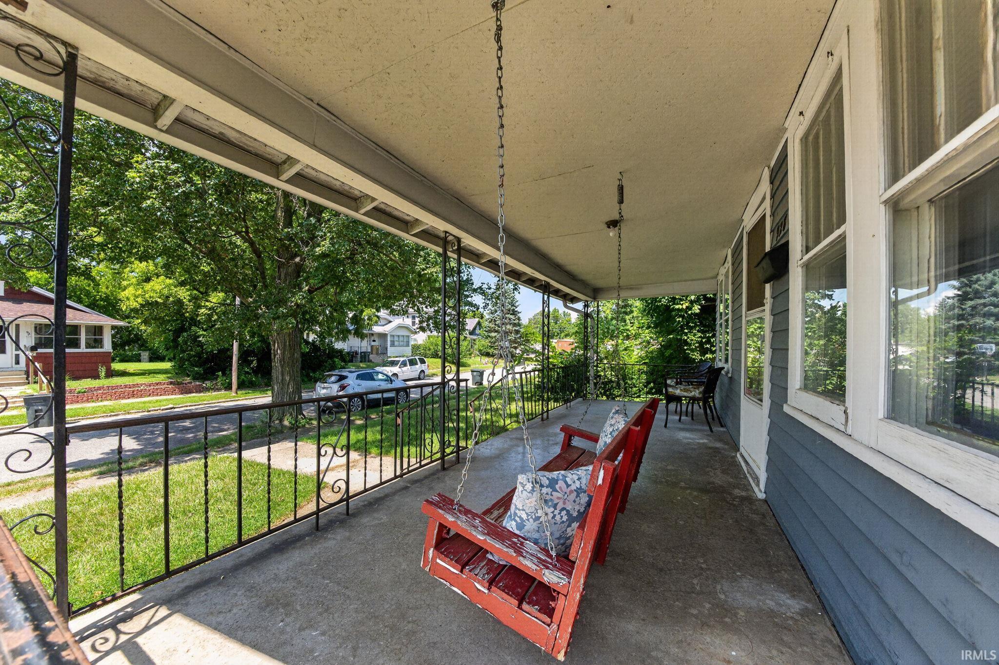 928 Oakland Street South Bend IN 46615