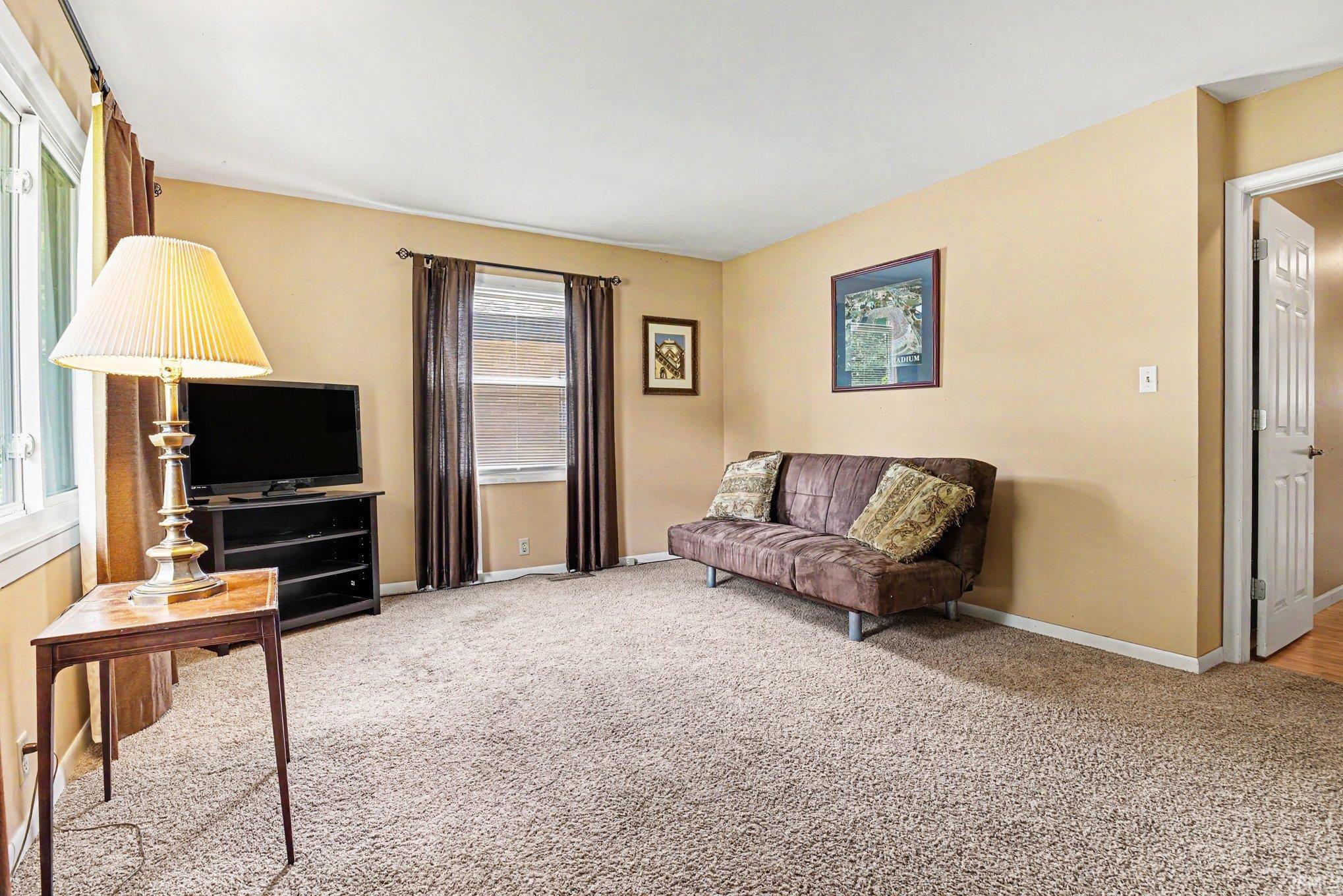 121 S Twyckenham Drive South Bend IN 46617