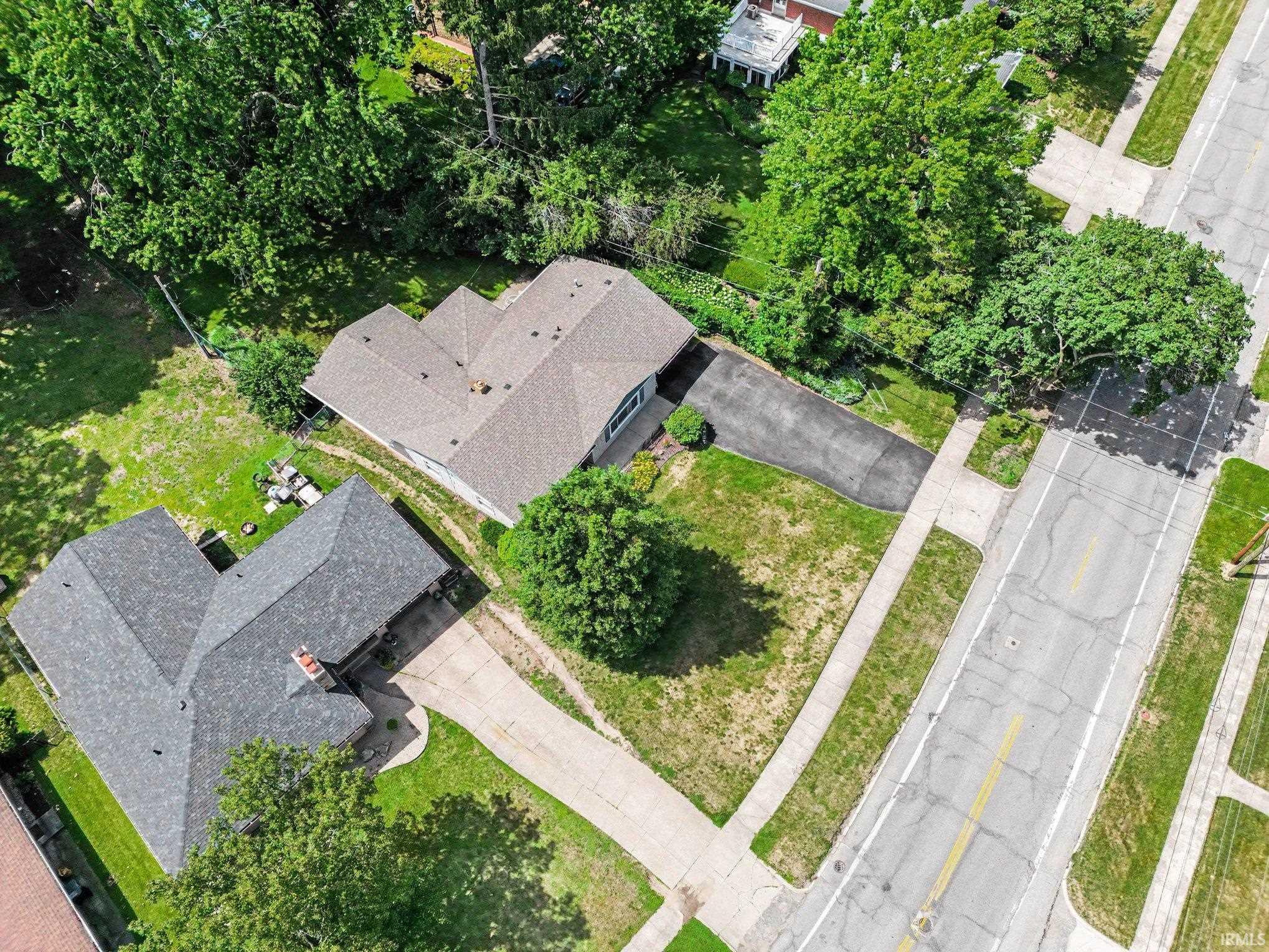 121 S Twyckenham Drive South Bend IN 46617