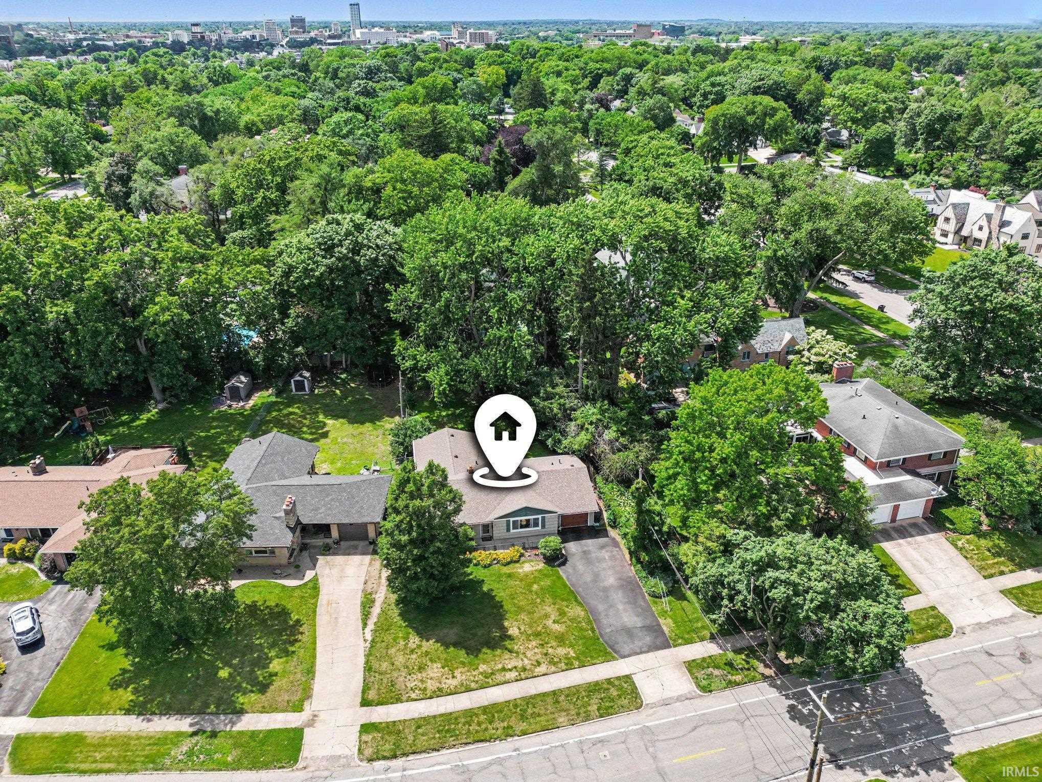 121 S Twyckenham Drive South Bend IN 46617
