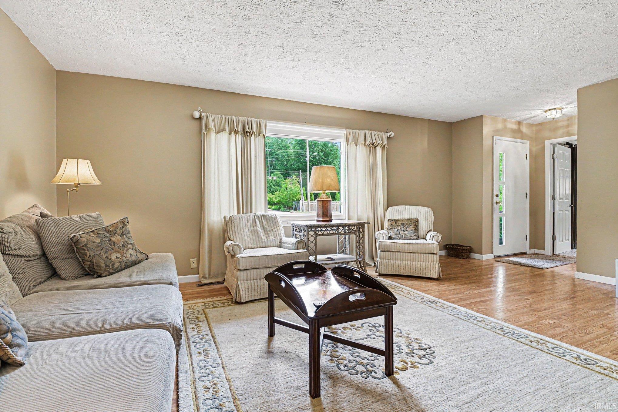 121 S Twyckenham Drive South Bend IN 46617