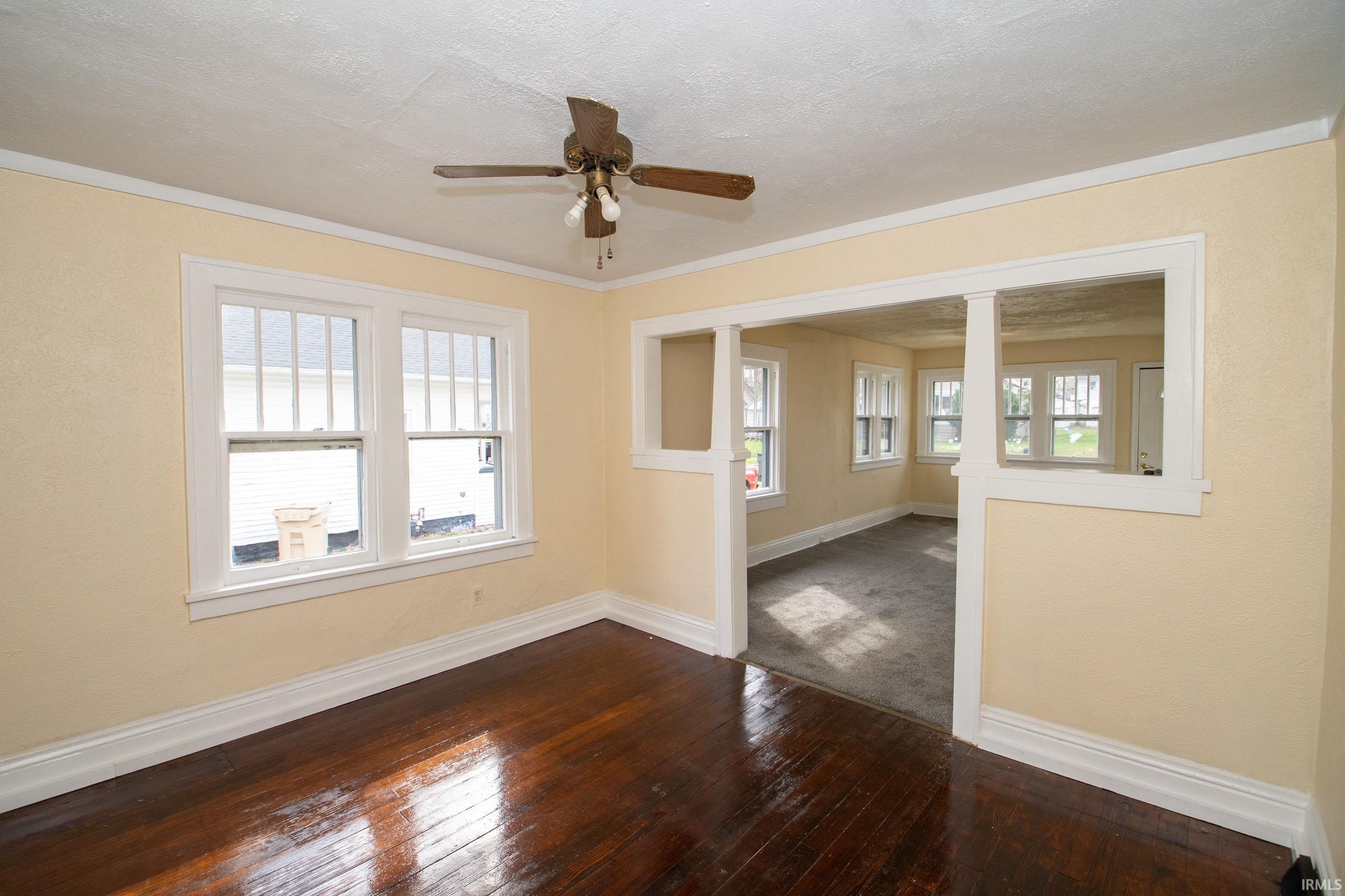 809 E Fairview Avenue South Bend IN 46614