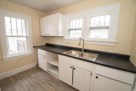 809 E Fairview Avenue South Bend IN 46614
