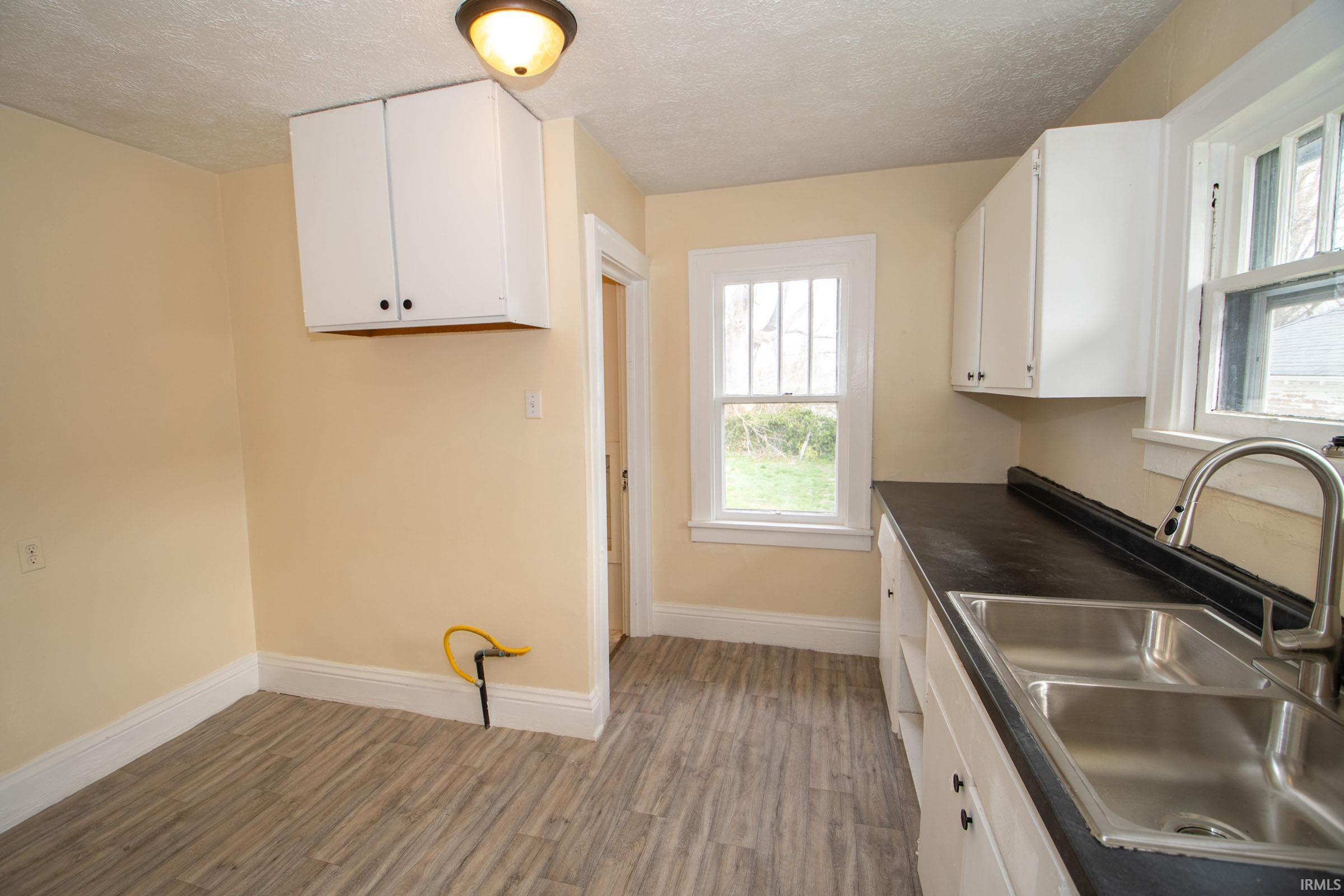 809 E Fairview Avenue South Bend IN 46614