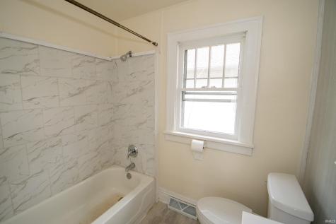 809 E Fairview Avenue South Bend IN 46614