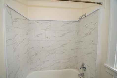 809 E Fairview Avenue South Bend IN 46614