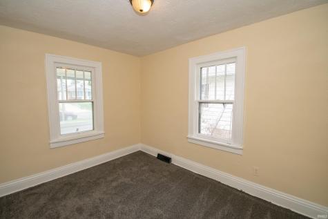 809 E Fairview Avenue South Bend IN 46614