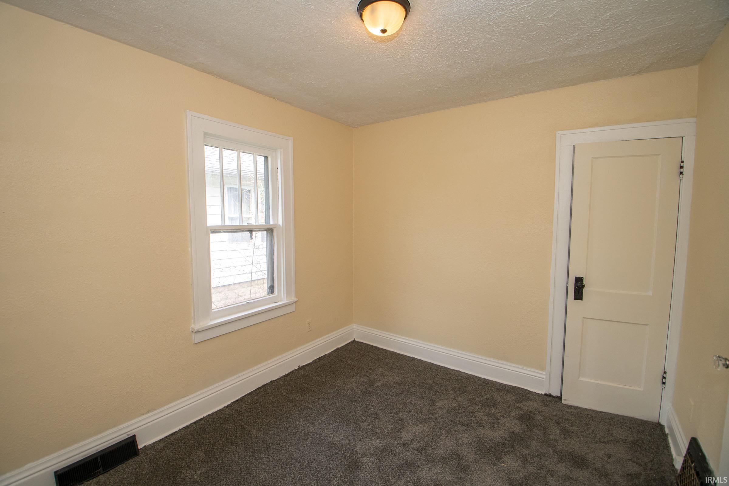 809 E Fairview Avenue South Bend IN 46614