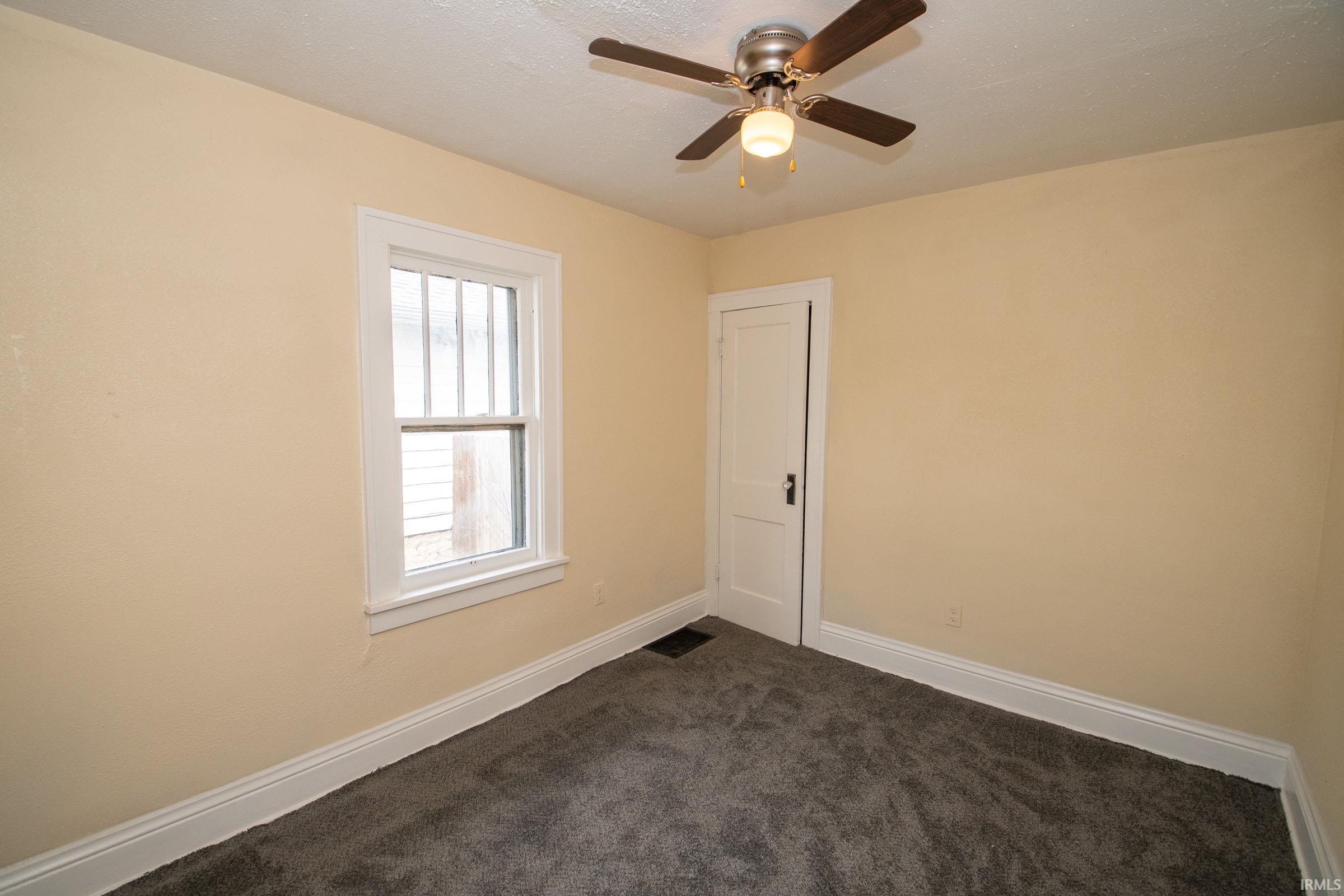 809 E Fairview Avenue South Bend IN 46614