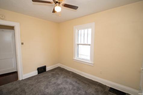 809 E Fairview Avenue South Bend IN 46614
