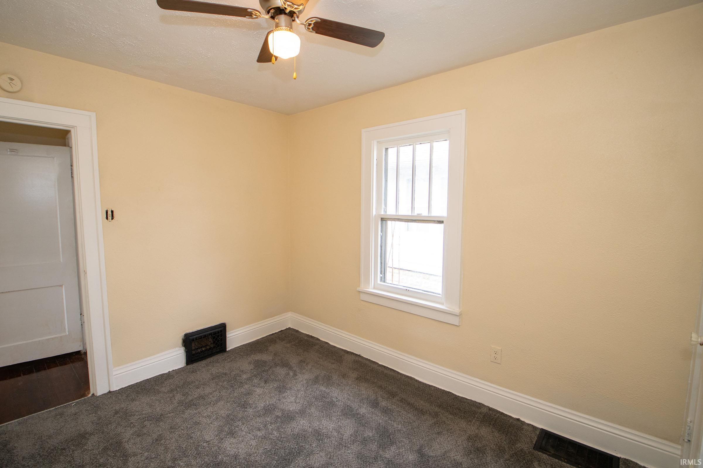 809 E Fairview Avenue South Bend IN 46614