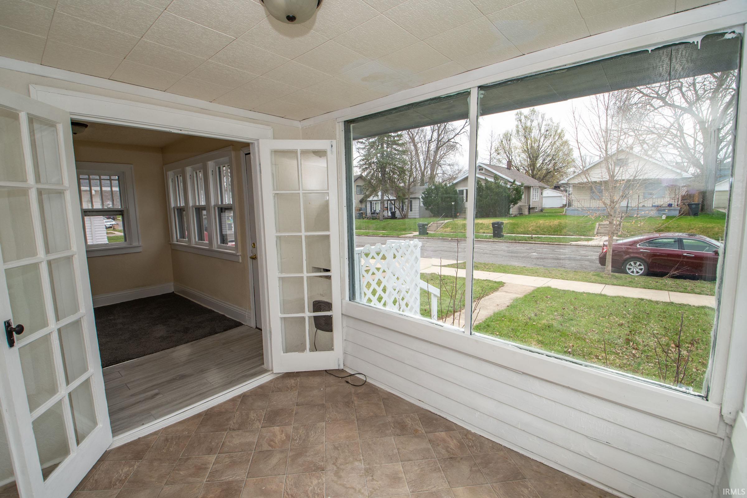 809 E Fairview Avenue South Bend IN 46614