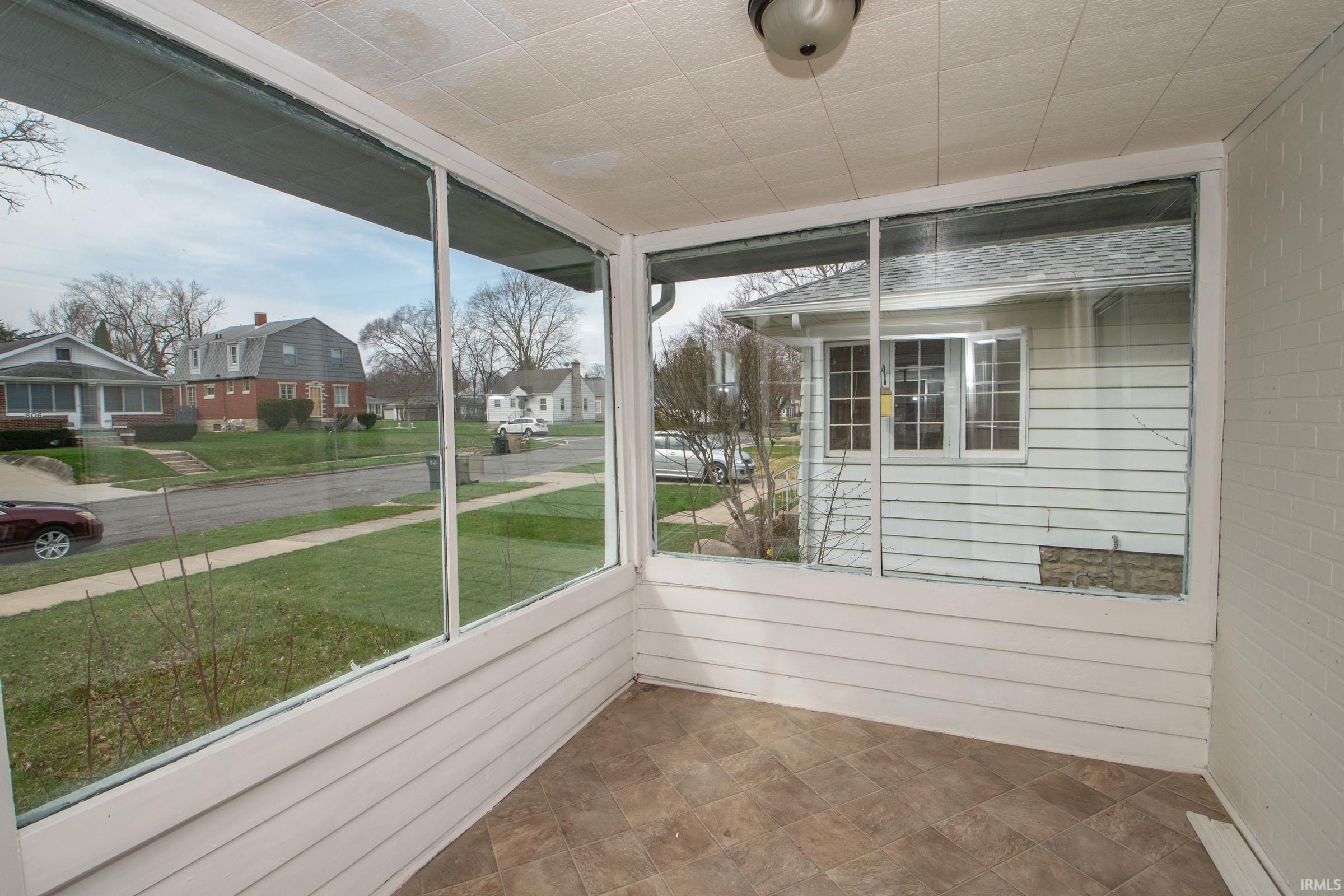 809 E Fairview Avenue South Bend IN 46614