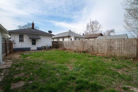 809 E Fairview Avenue South Bend IN 46614