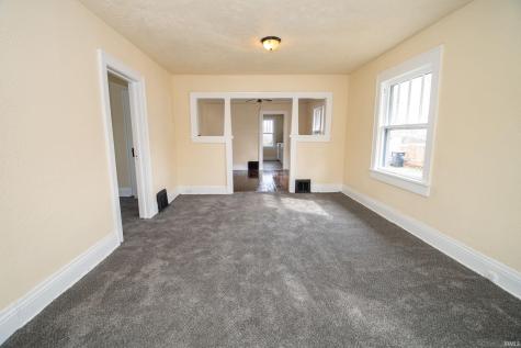 809 E Fairview Avenue South Bend IN 46614