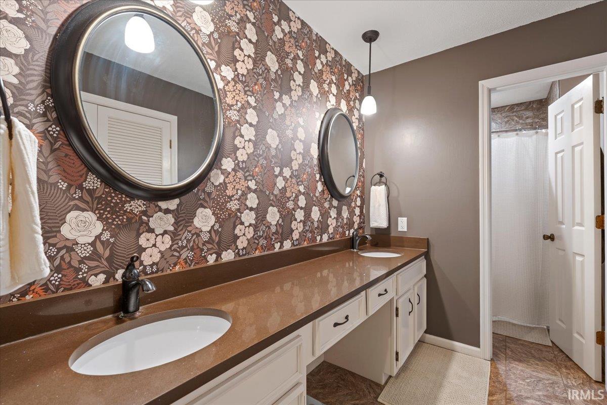 519 Crestlane Drive Warsaw IN 46580