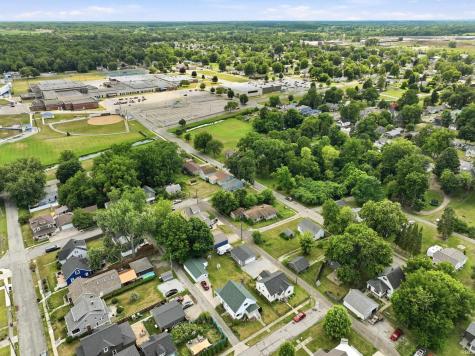 618 Russell Street Kendallville IN 46755