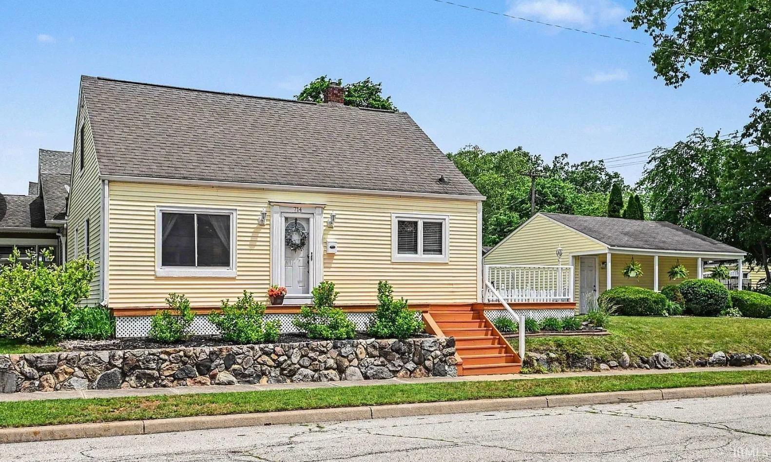 714 Benton Street Mishawaka IN 46545