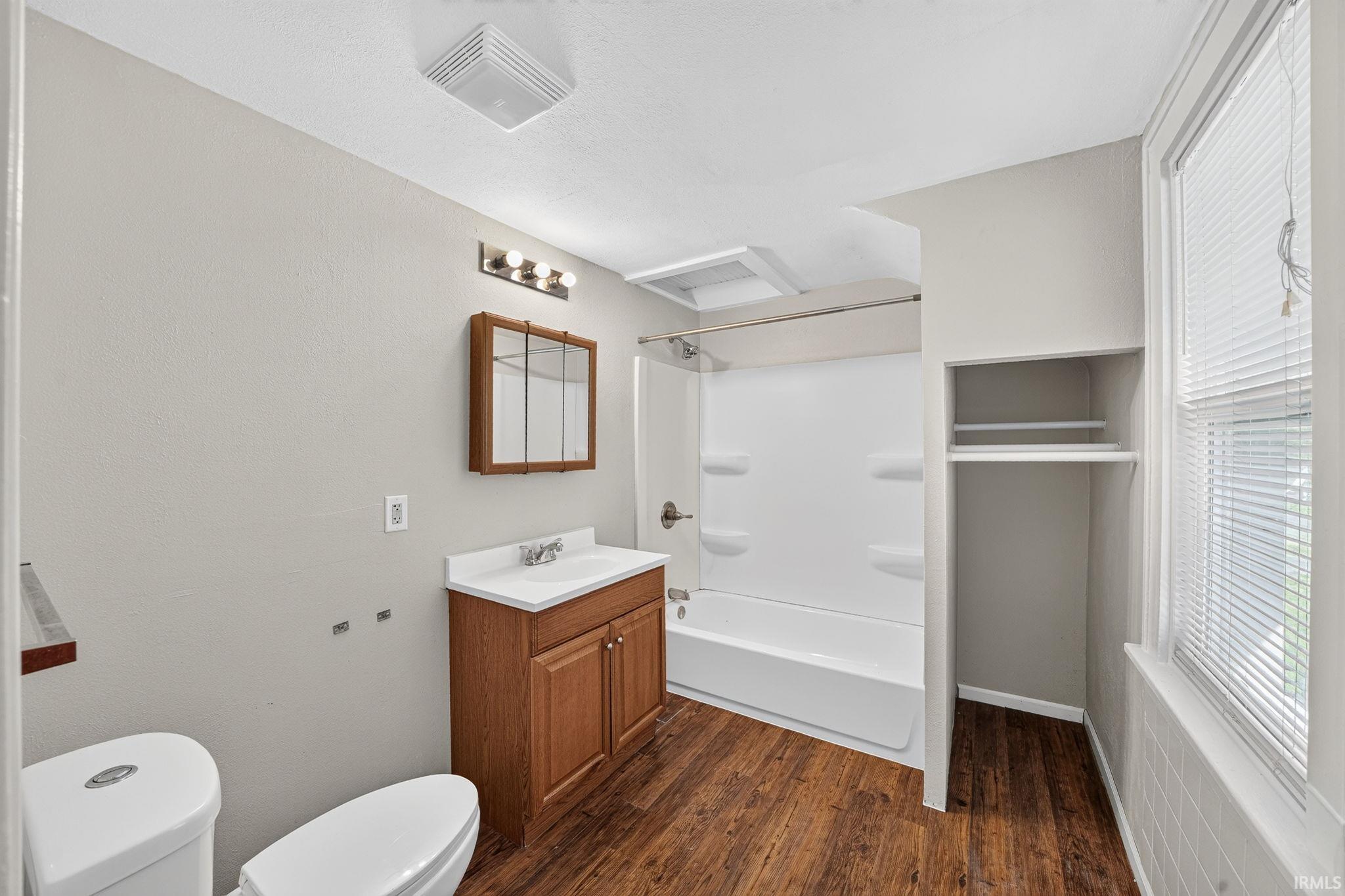 1022 Diamond Avenue South Bend IN 46628