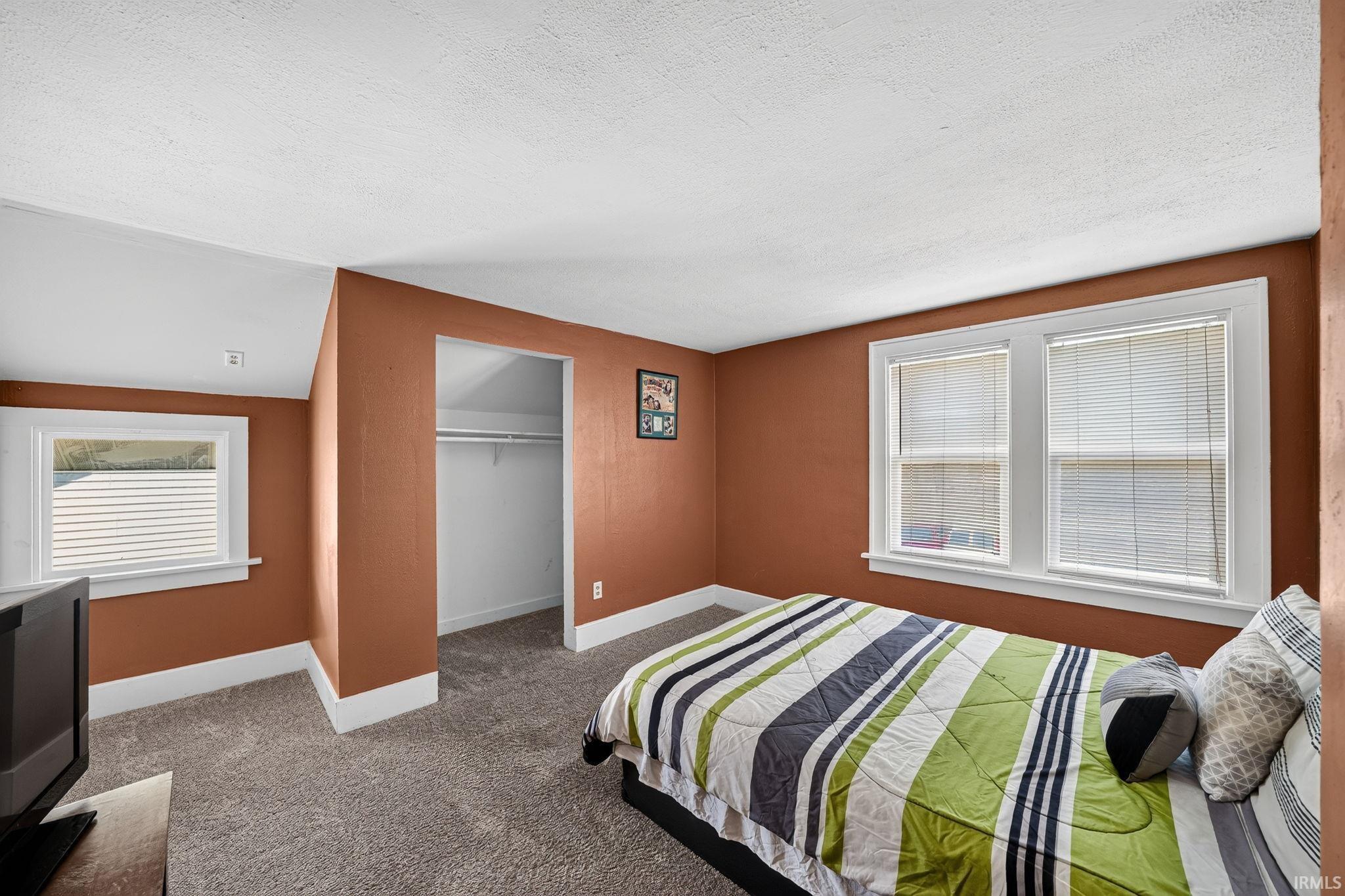 1022 Diamond Avenue South Bend IN 46628