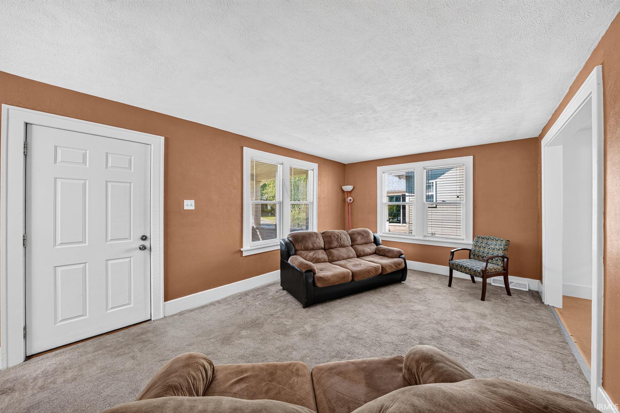 1022 Diamond Avenue South Bend IN 46628