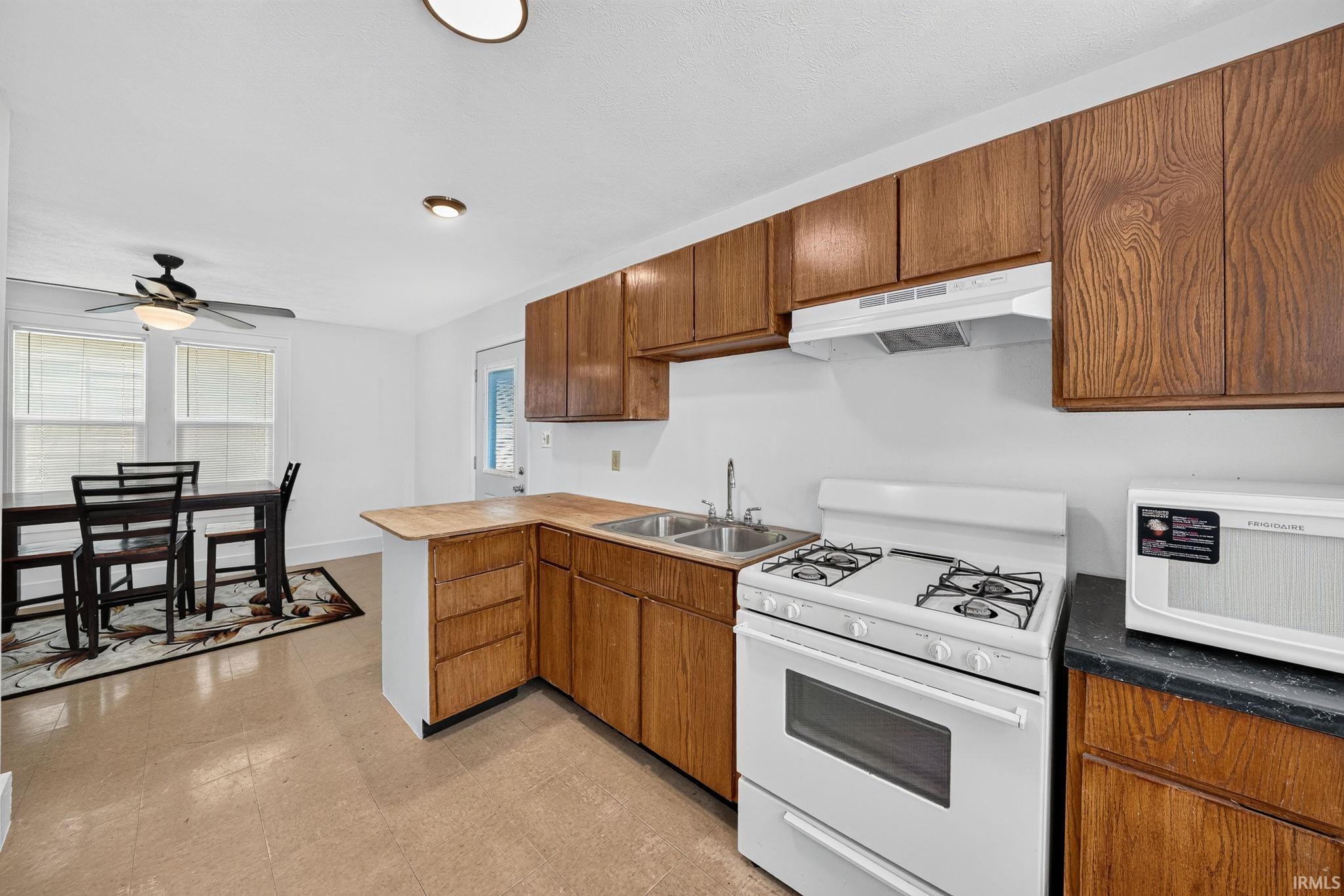 1022 Diamond Avenue South Bend IN 46628