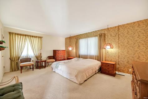 317 E Clover Lane Bloomington IN 47408