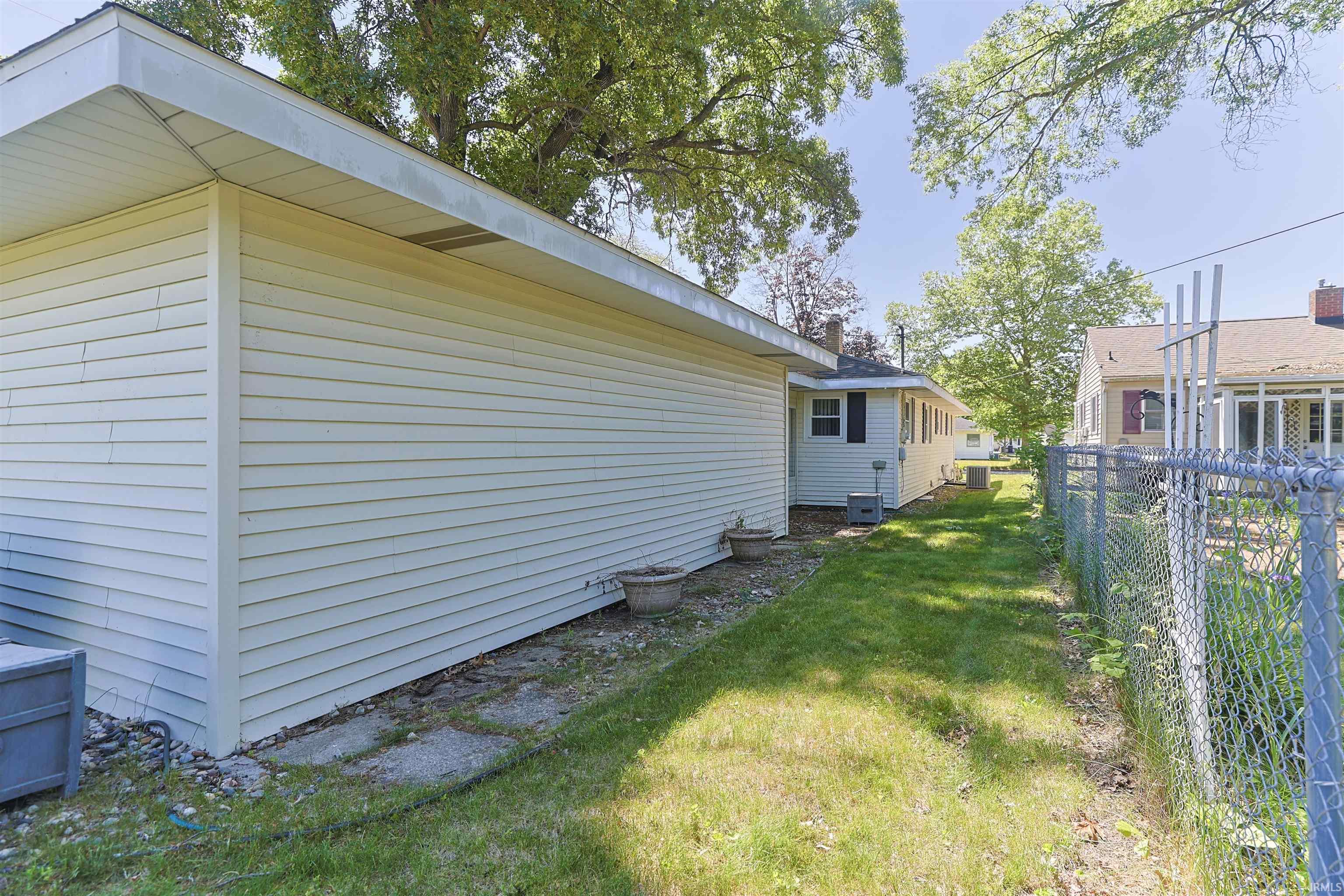 1005 Violet Road Elkhart IN 46514