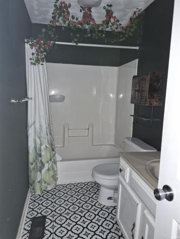 909 E Vincennes Street Linton IN 47441