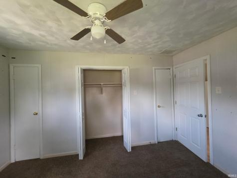 909 E Vincennes Street Linton IN 47441