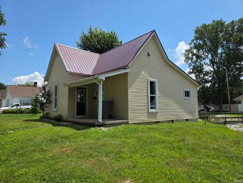 909 E Vincennes Street Linton IN 47441