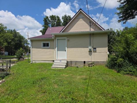 909 E Vincennes Street Linton IN 47441