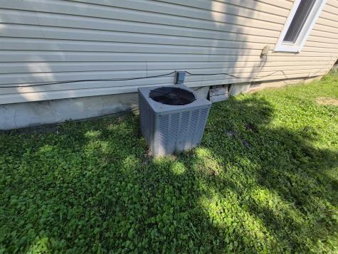909 E Vincennes Street Linton IN 47441