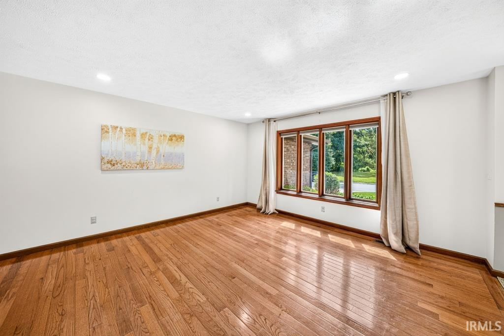 20787 Windrush Court South Bend IN 46614