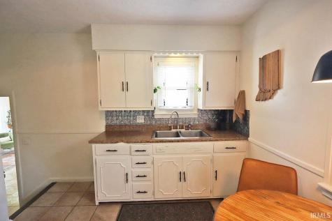 3009 E Chestnut Street Evansville IN 47714