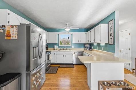 1804 E Springfield Drive Warsaw IN 46580