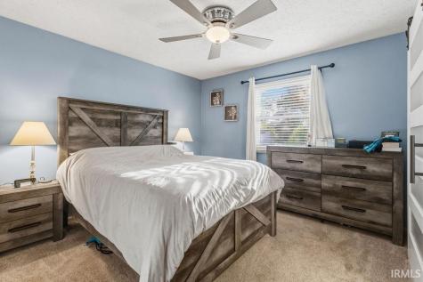 1804 E Springfield Drive Warsaw IN 46580