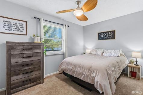 1804 E Springfield Drive Warsaw IN 46580