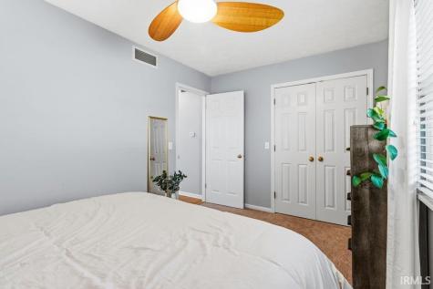 1804 E Springfield Drive Warsaw IN 46580