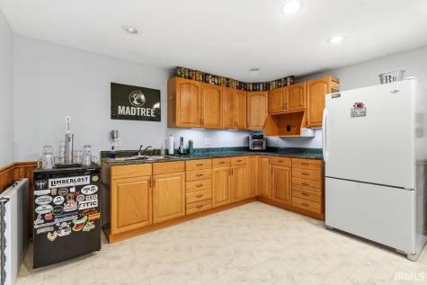 1804 E Springfield Drive Warsaw IN 46580