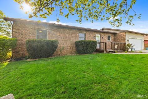 1804 E Springfield Drive Warsaw IN 46580