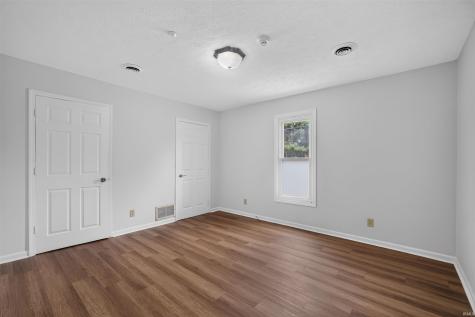 411 N Pine Street Brazil IN 47234