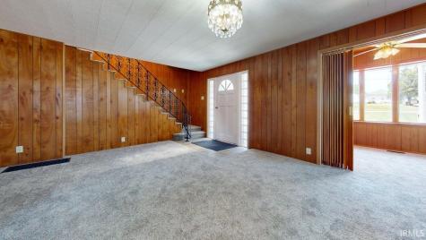 1020 N Main Street Bicknell IN 47512