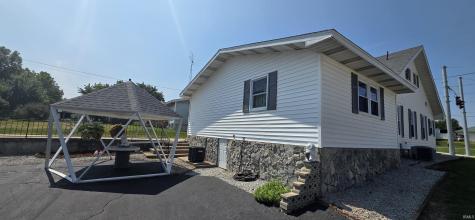1020 N Main Street Bicknell IN 47512