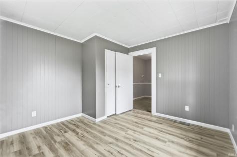 412 Edgeknoll Lane Fort Wayne IN 46816