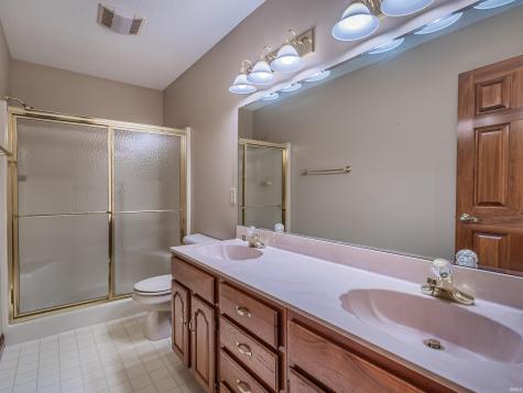 10403 Unita Drive Fort Wayne IN 46804