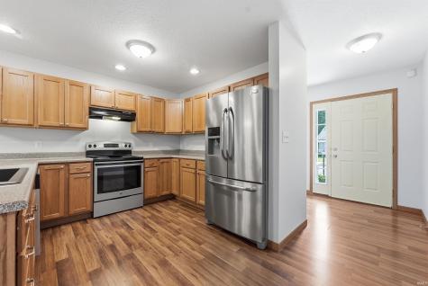 196 Beechnut Court Warsaw IN 46582