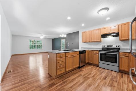 196 Beechnut Court Warsaw IN 46582