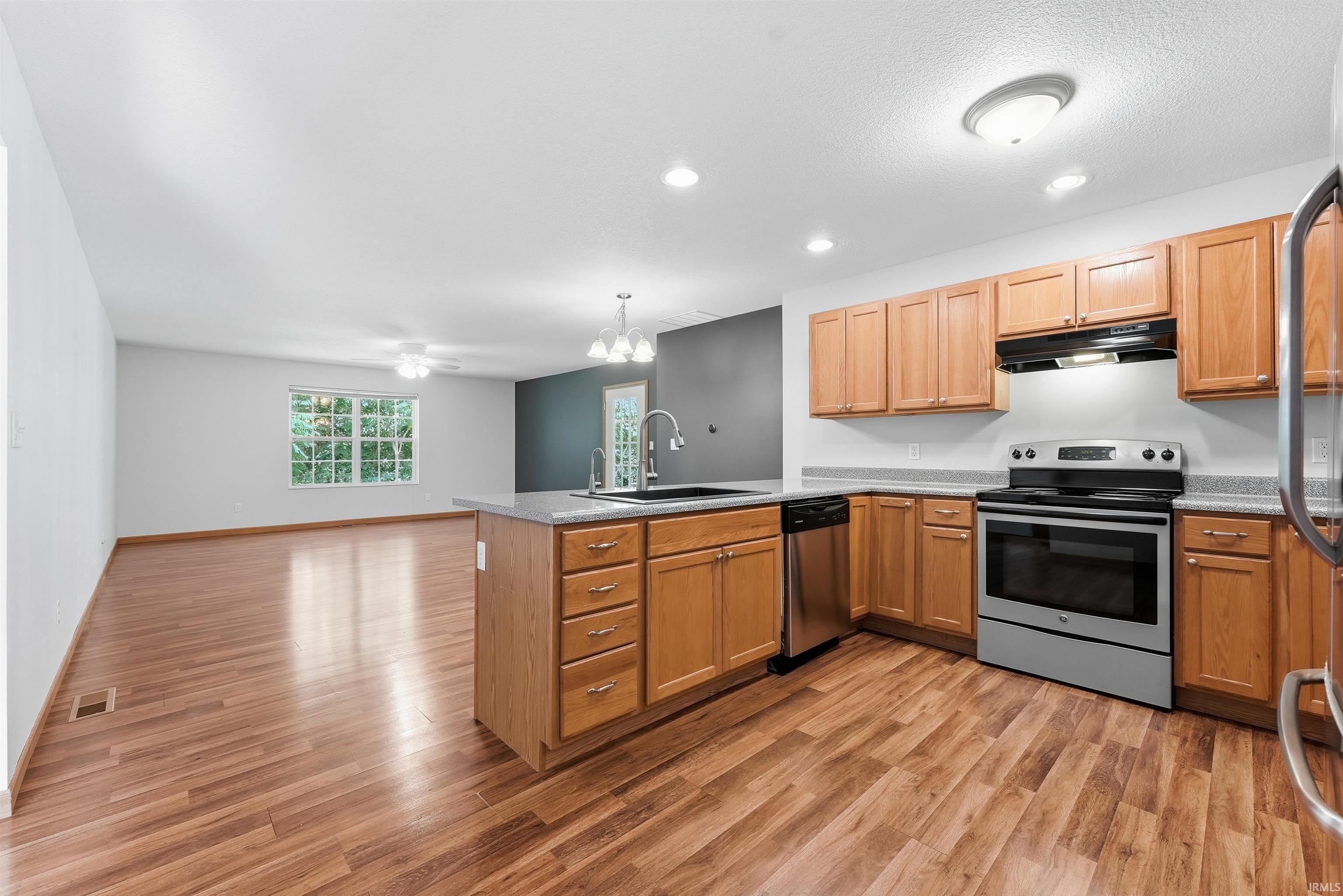 196 Beechnut Court Warsaw IN 46582