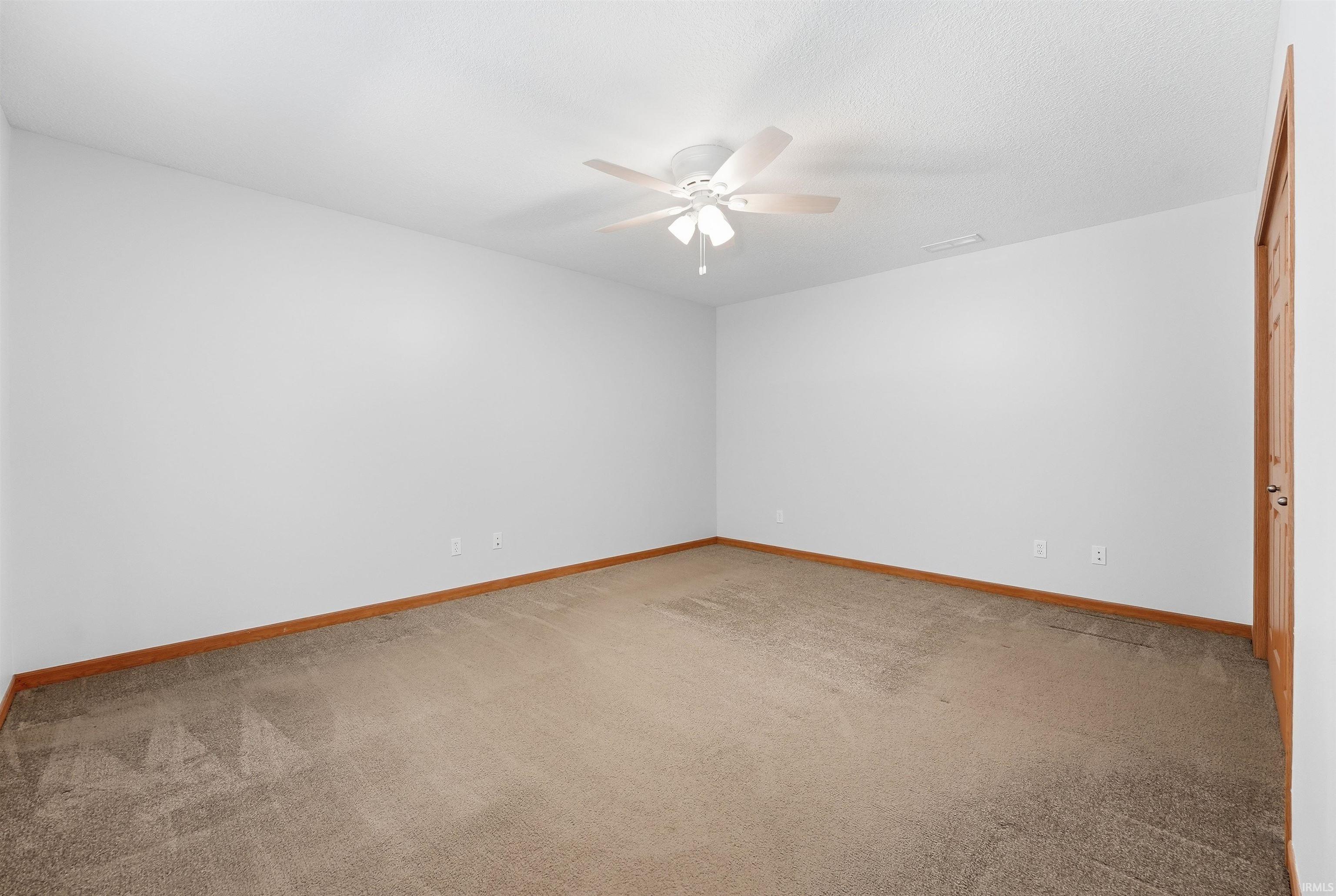 196 Beechnut Court Warsaw IN 46582